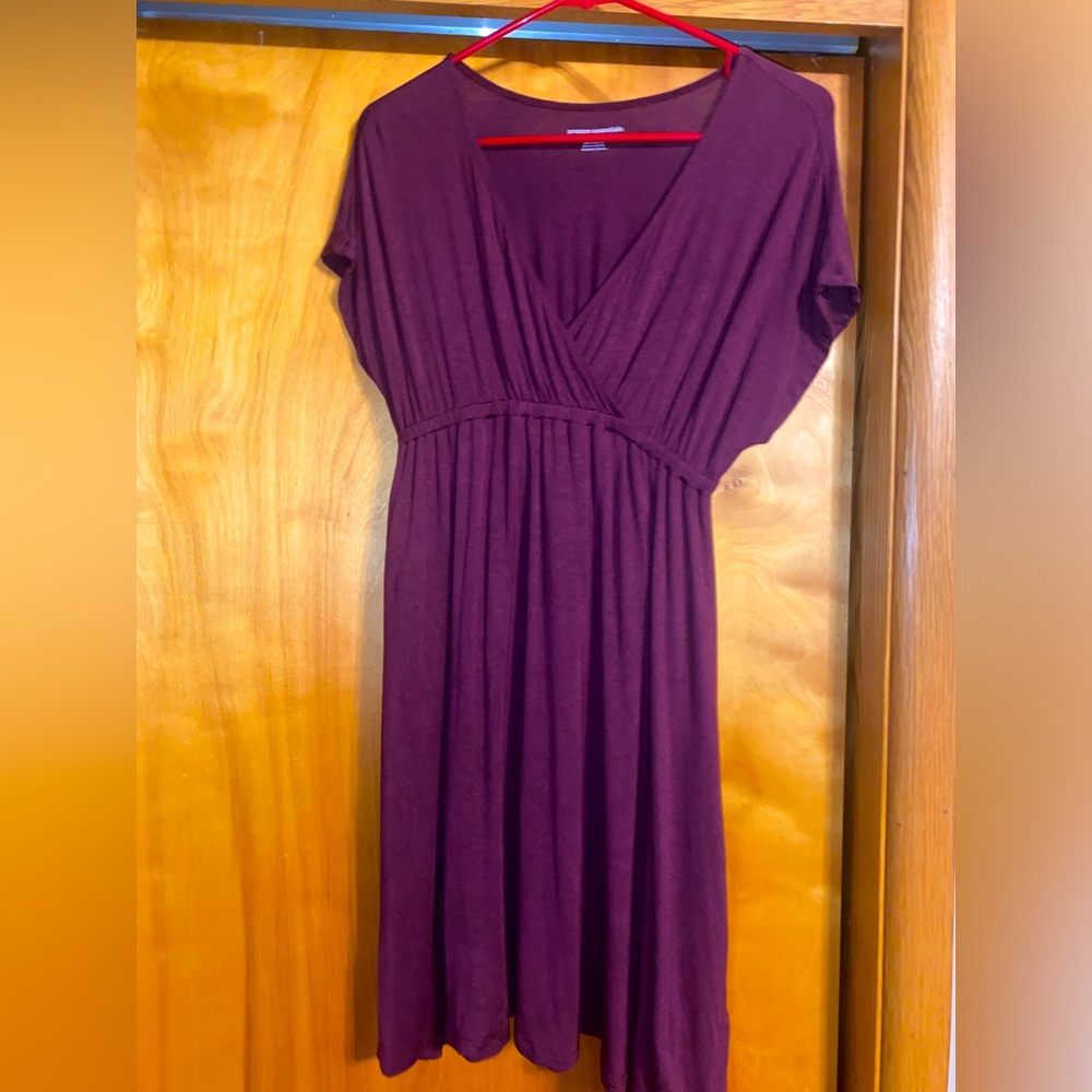 Never worn! Very soft, light material.